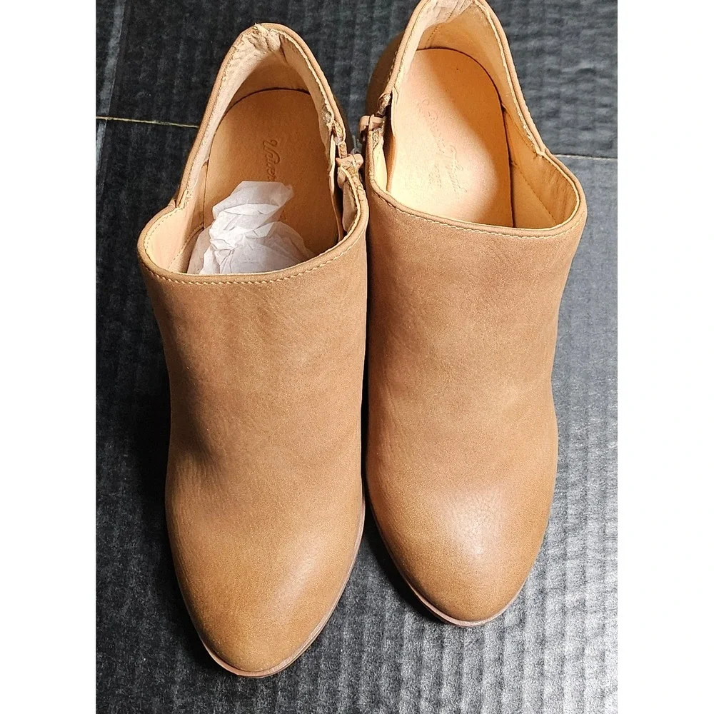 Universal Thread boots are